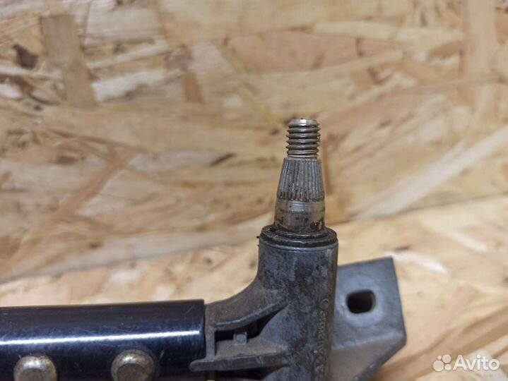 Трапеция дворников Audi 80