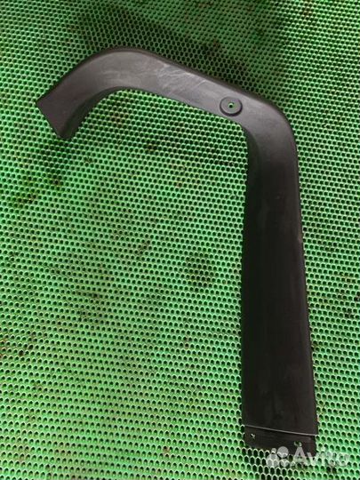 Обшивка багажника правая Opel Astra H Z18XER 2007