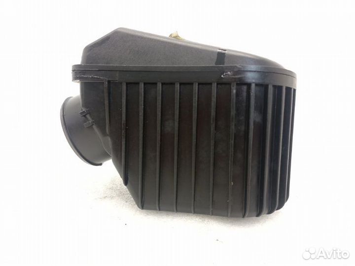 Резонатор воздушного фильтра Mercedes-Benz C-Class