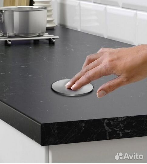 Блок розеток Моториз. вертик. POP UP auto, 3 euro