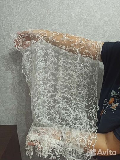 Женский палантин белый