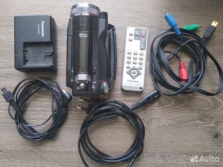 Видеокамера Panasonic hdc-sd100