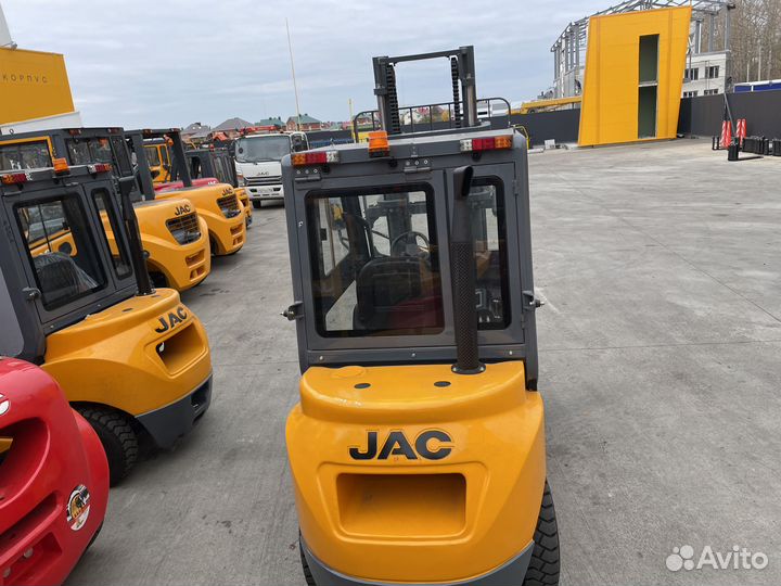 Вилочный погрузчик JAC CPCD30, 2023