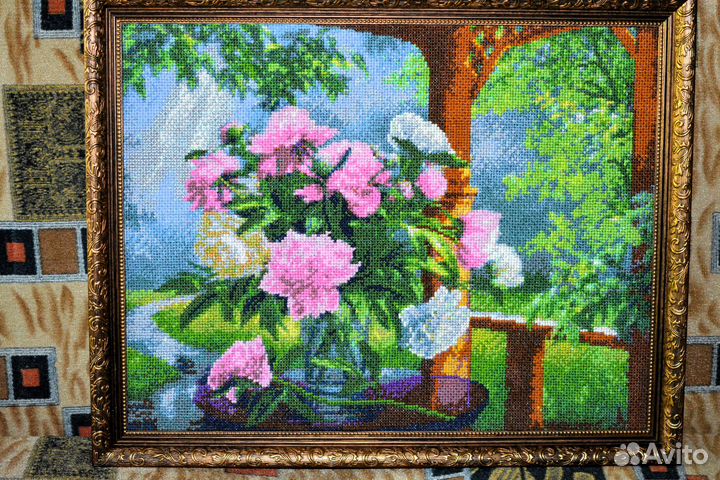 Картина вышитая крестиком Пионы