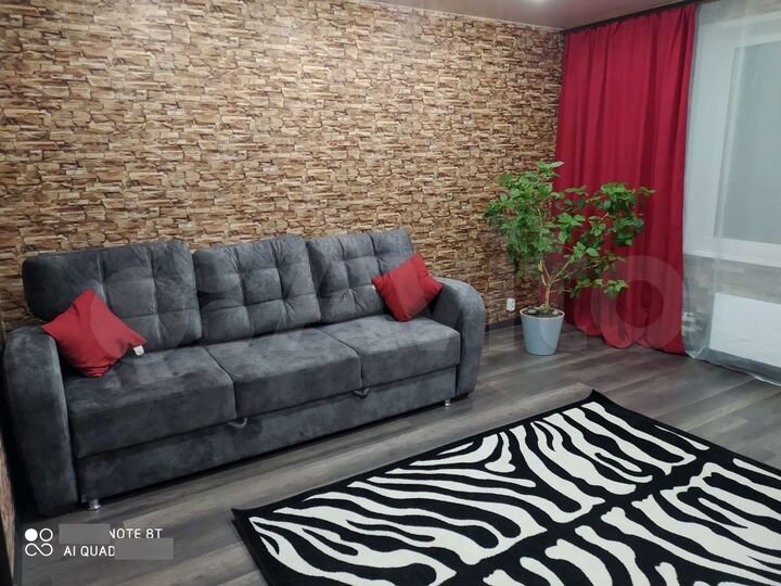 2-к. квартира, 42 м², 1/10 эт.