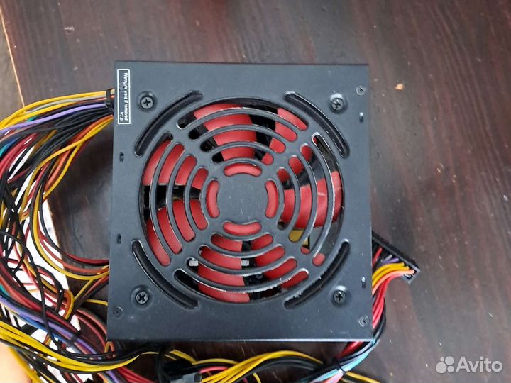 Блок питания 700w Xilence