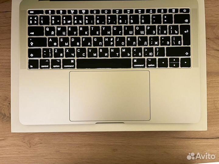 Macbook pro 13 2018 i5 16gb 256gb