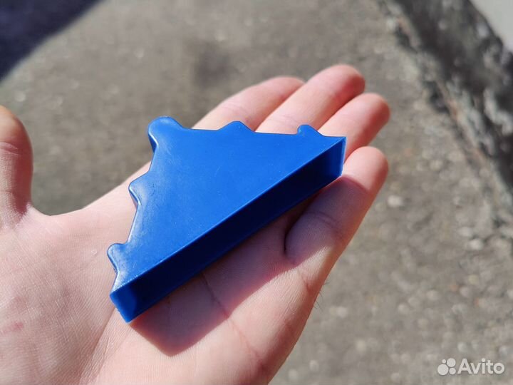 Уголки защитные для мебельных листовых материалов