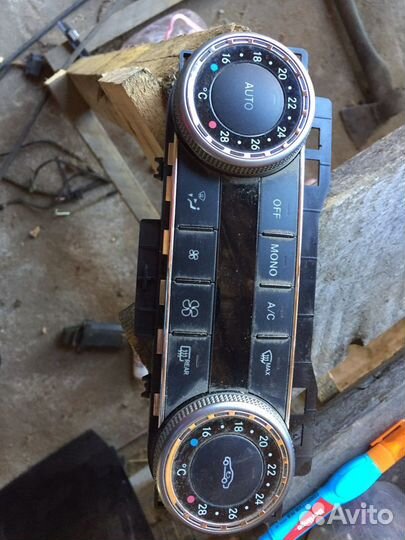 Блок управления печкой на мерседес W204
