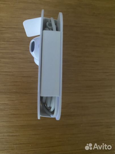 Наушники для iPhone проводные