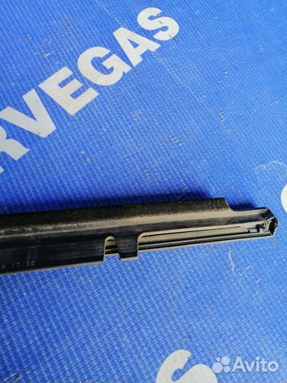 Бархотка наружная Toyota Avensis