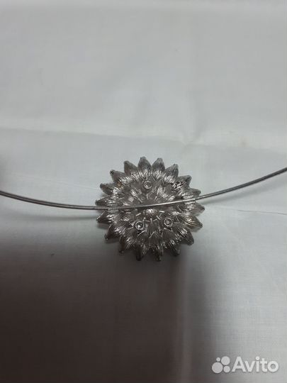 Ободок для волос со стеклянными вставками