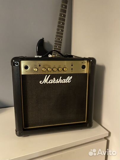 Гитарный комбоусилитель Marshall MG15CF Gold