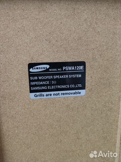 Акустические колонки и сабвуфер от домашнего кинот