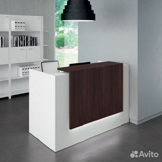 Стойки ресепшн