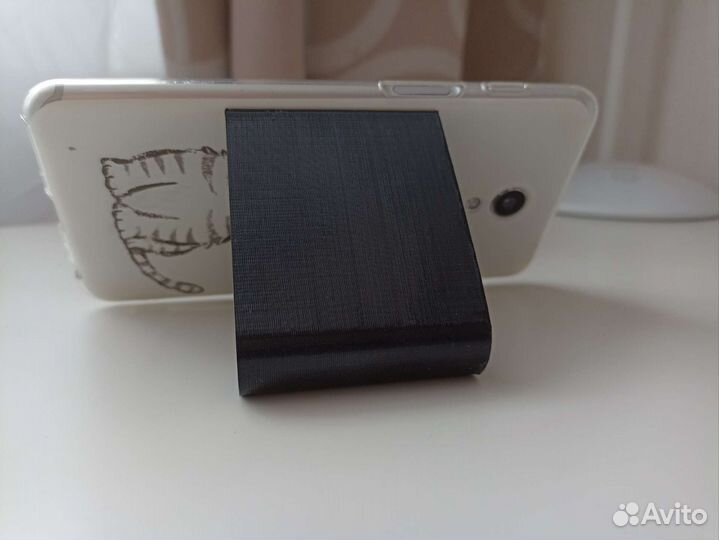 Подставка под телефон и планшет