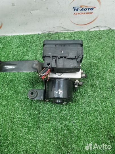 Блок ABS Ford Focus 2 хетчбек 3 двери 2.0 aoda