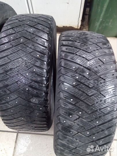 Goodyear UltraGrip 205/55 R16