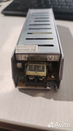 Блок питания для светодиодной ленты 60Вт 12В. 5А