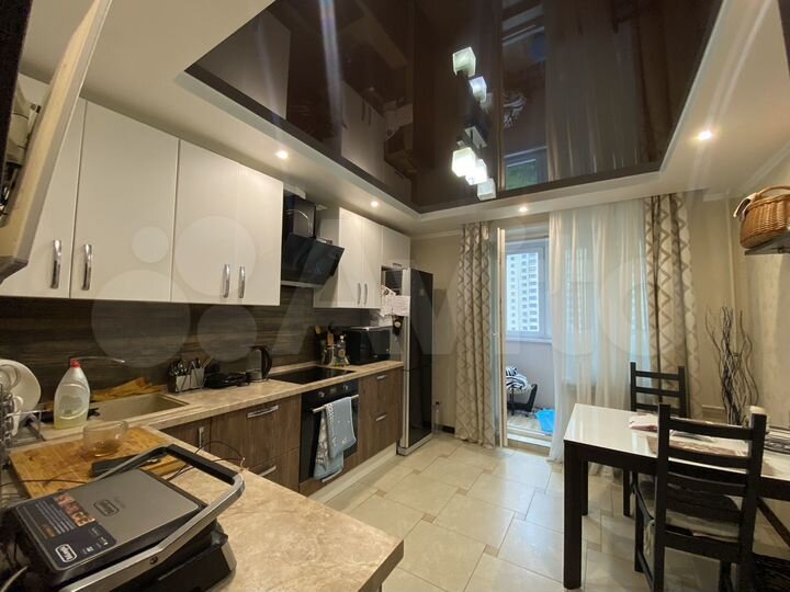 2-к. квартира, 70 м², 7/17 эт.