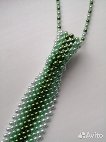 Галстук из бусин