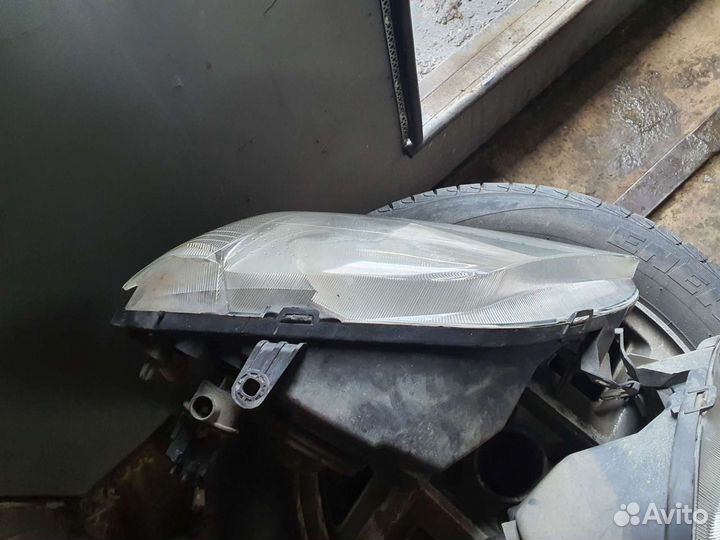 Фара передняя Renault logan 2007, 2012