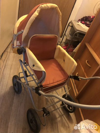 Кукольная коляска