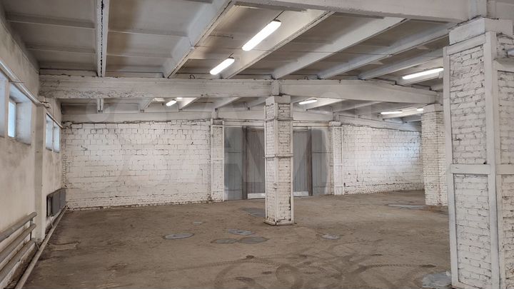 Склад, 300 м²