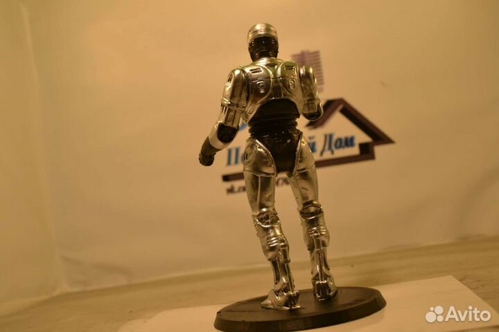 Фигурка классического Робокопа