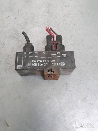 Реле электровентилятора Skoda Octavia (A4) рест