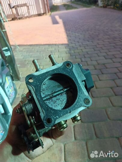 Дроссельная заслонка газ