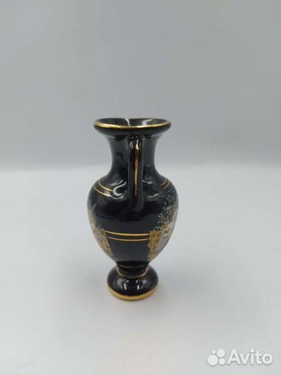 Ваза амфора с греческим сюжетом