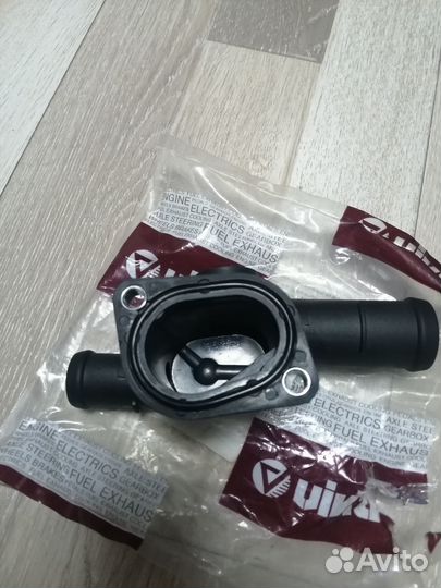 Фланец системы охлаждения 1.6 bse 06а121132ag