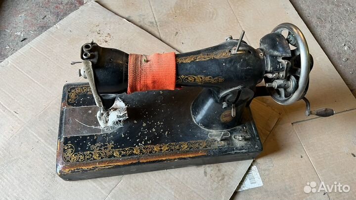 Швейная машинка ручная