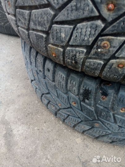 Dunlop SP Winter Ice 02 205/55 R16