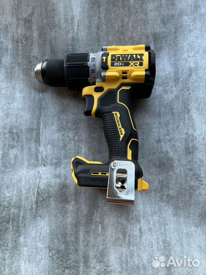 Шуруповерт Dewalt dcd 805