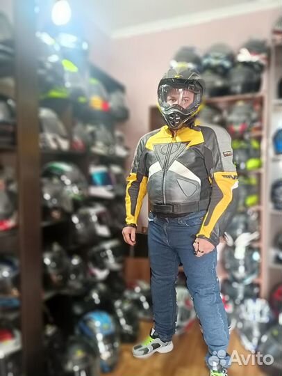 Мотокуртка кожаная