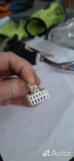 Hyundai Solaris 1 фишка к кнопке обогрева стекла