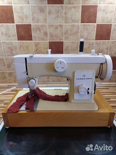 Швейная машинка Чайка 132м