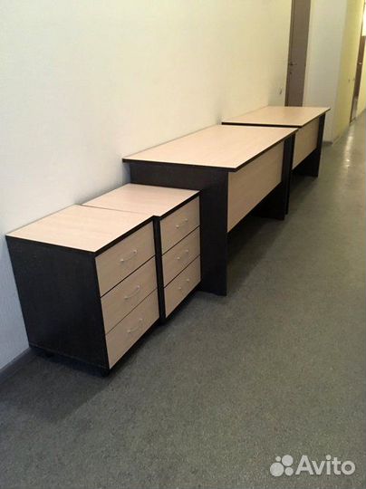 Мебель для офиса. В наличии