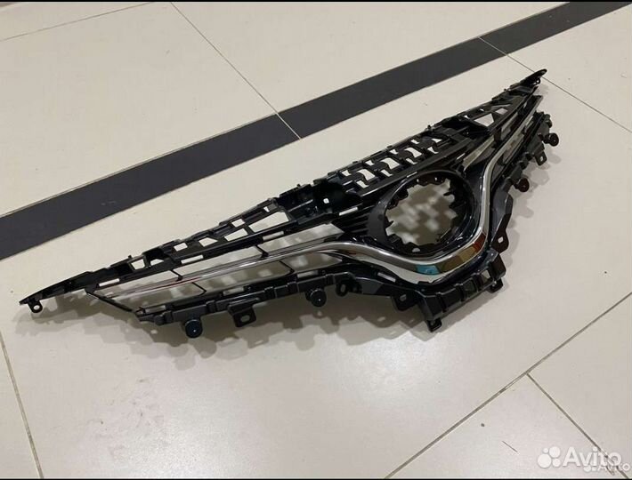 Решетка радиатора хром Toyota Camry V70 2018-2021