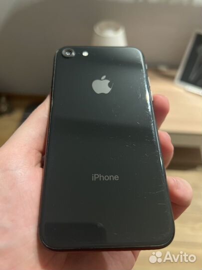 iPhone 8, 64 ГБ