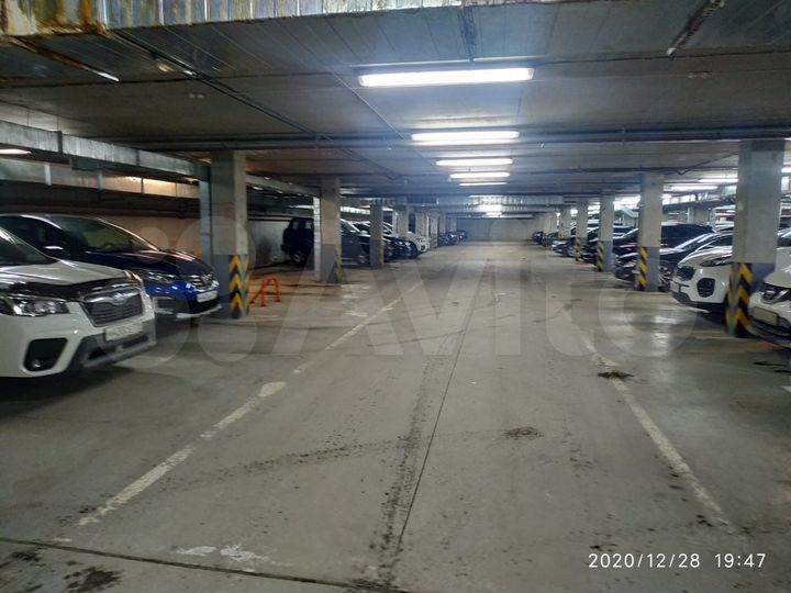 Машиноместо, 13 м²
