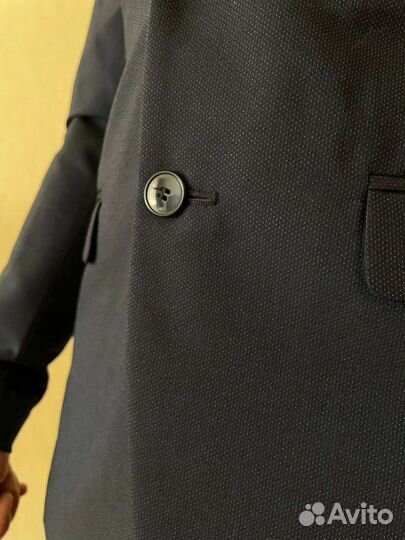 Костюмы мужские Р-ры:48 и 52.Пиджак,галстуки