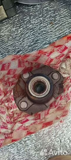 Ступица с подшипником на nissan