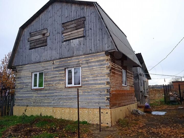 Дом 35 м² на участке 9,5 сот.