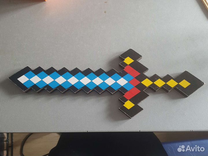 Меч из маинкрафт