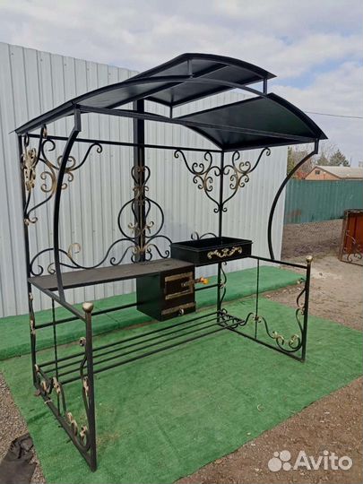 Кованые мангалы с крышей
