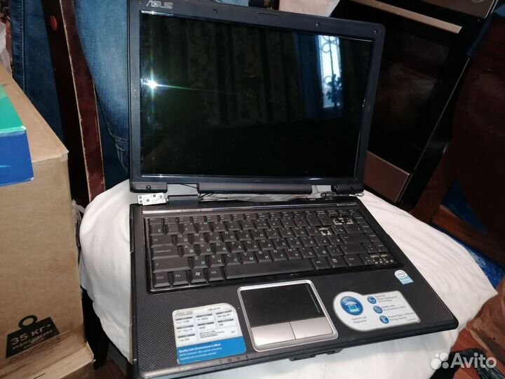Ноутбук asus