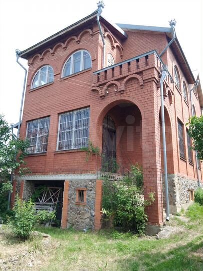 Дом 350 м² на участке 10 сот.